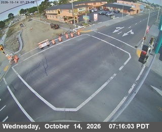 US-101 at DN-101: Front & L - Looking North