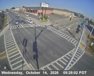 US-101 at Eureka / 5th & V - Looking South