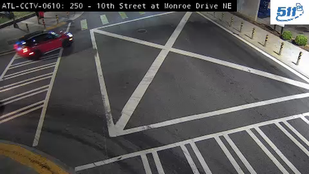 10th St at Monroe Dr