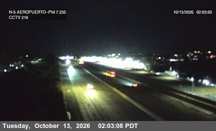 I-5 at Avenida Aeropuerto