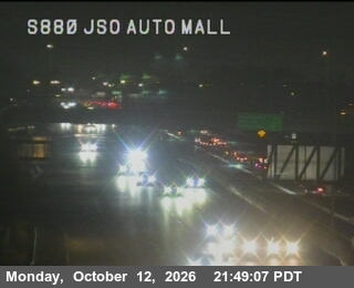 I-880 at Just south of AUTOMALL