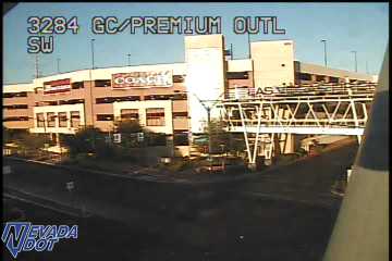 Grand Central Pkwy at Premium Outlet Mall