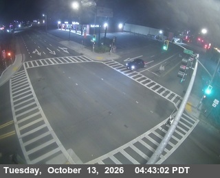 US-101 at Eureka / 5th & V - Looking South
